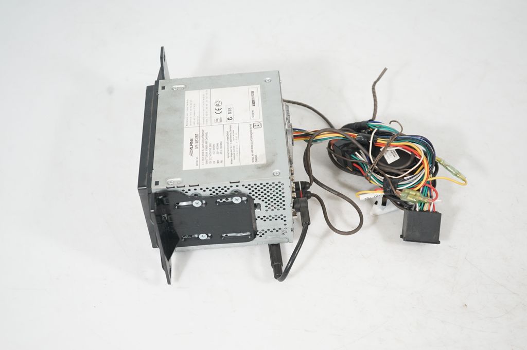 Radio/GPS head unit trim (2)