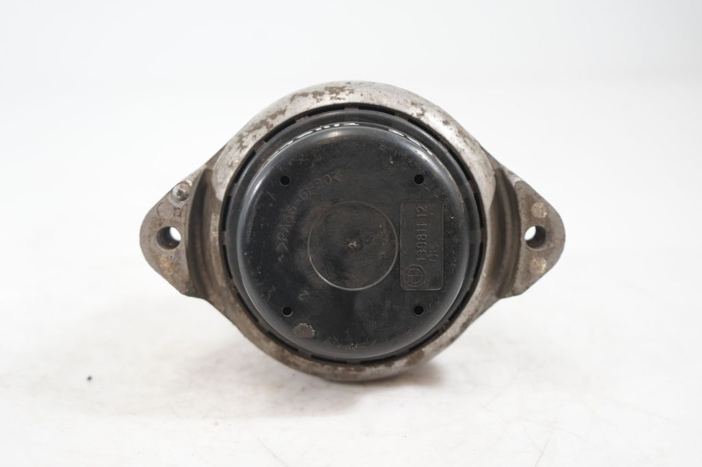 Engine mount bracket (6)