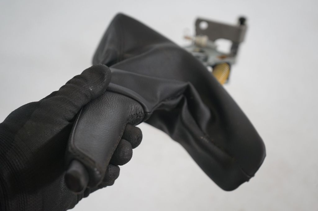 Handbrake/parking brake lever assembly (6)