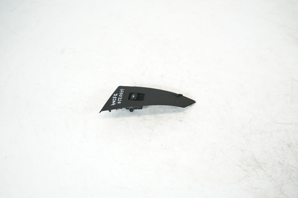 Electric window control switch (2)