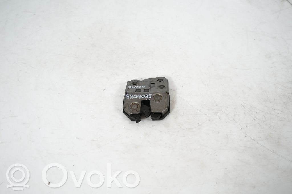 Seat back rest lock catch