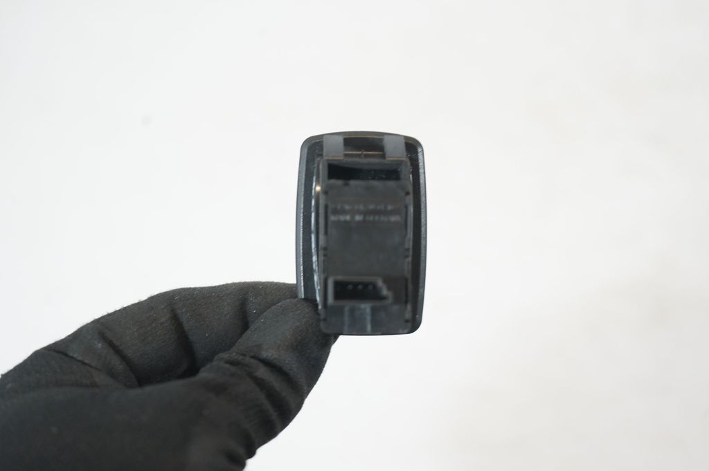 Electric window control switch (7)