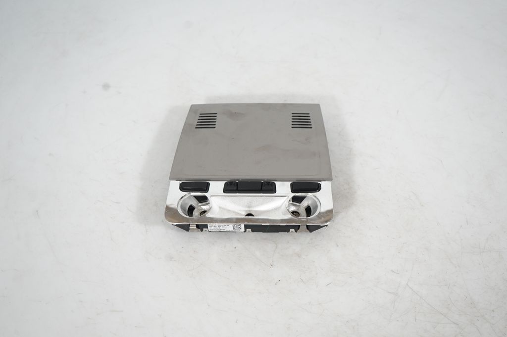 Front seat light (3)