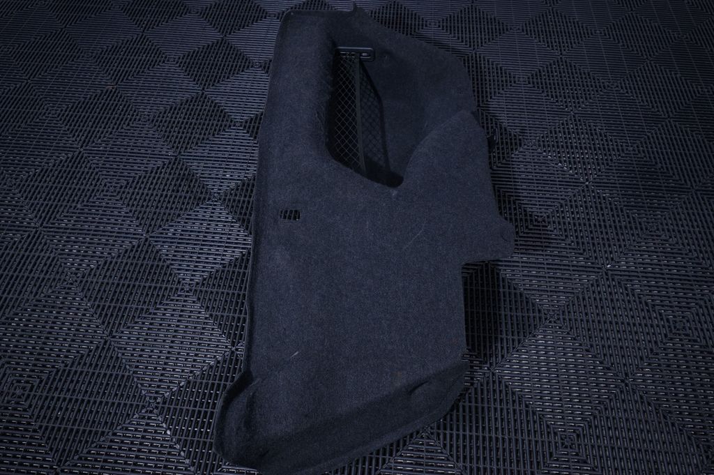 Trunk/boot side trim panel (2)