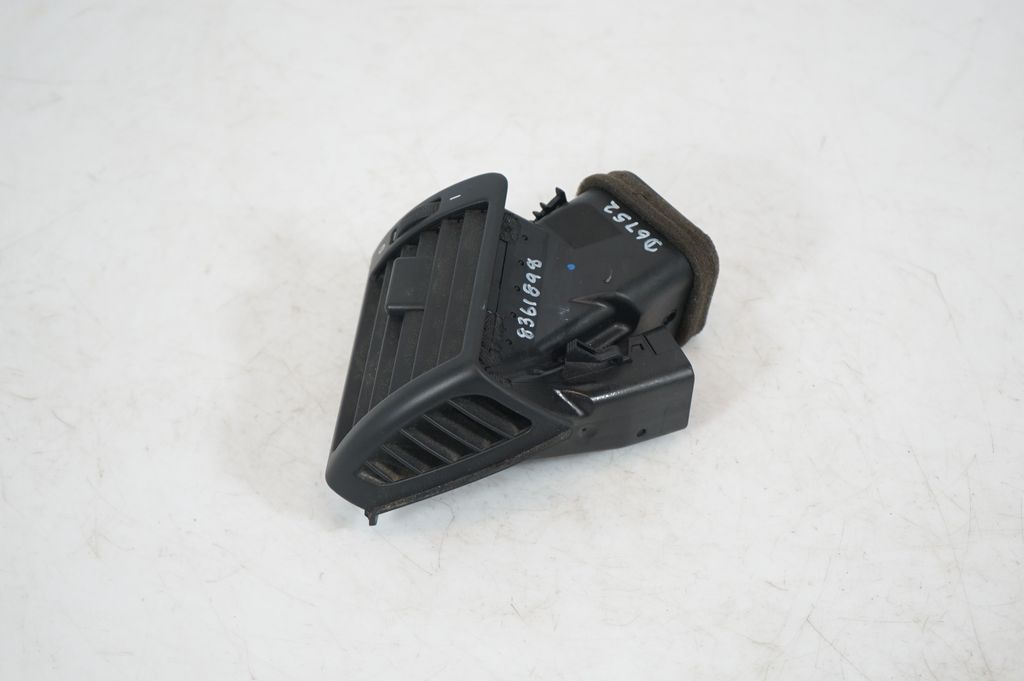 Dashboard side air vent grill/cover trim (2)