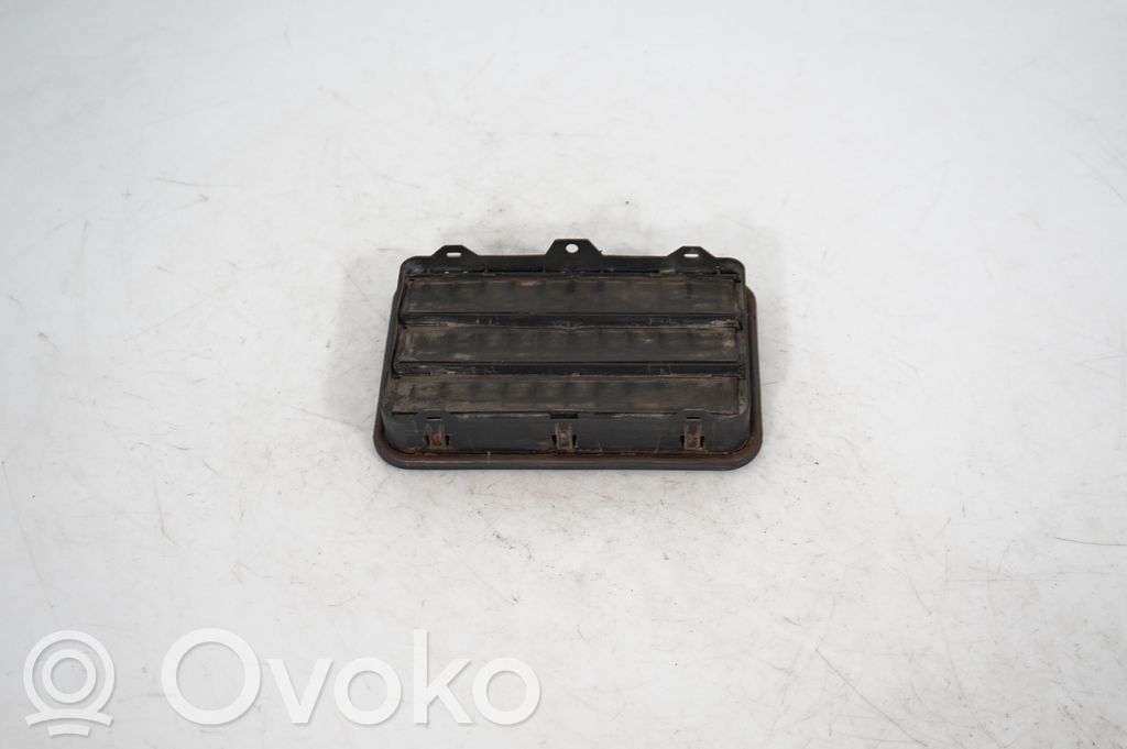 Quarter panel pressure vent (5)