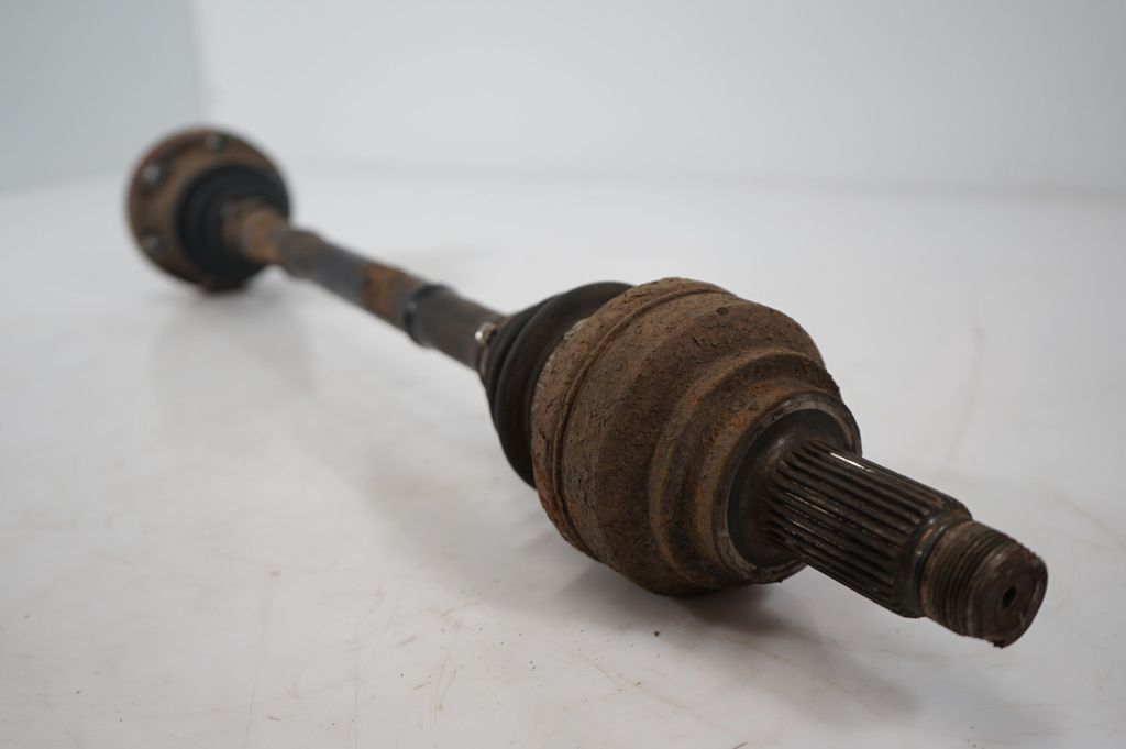 Rear driveshaft (5)