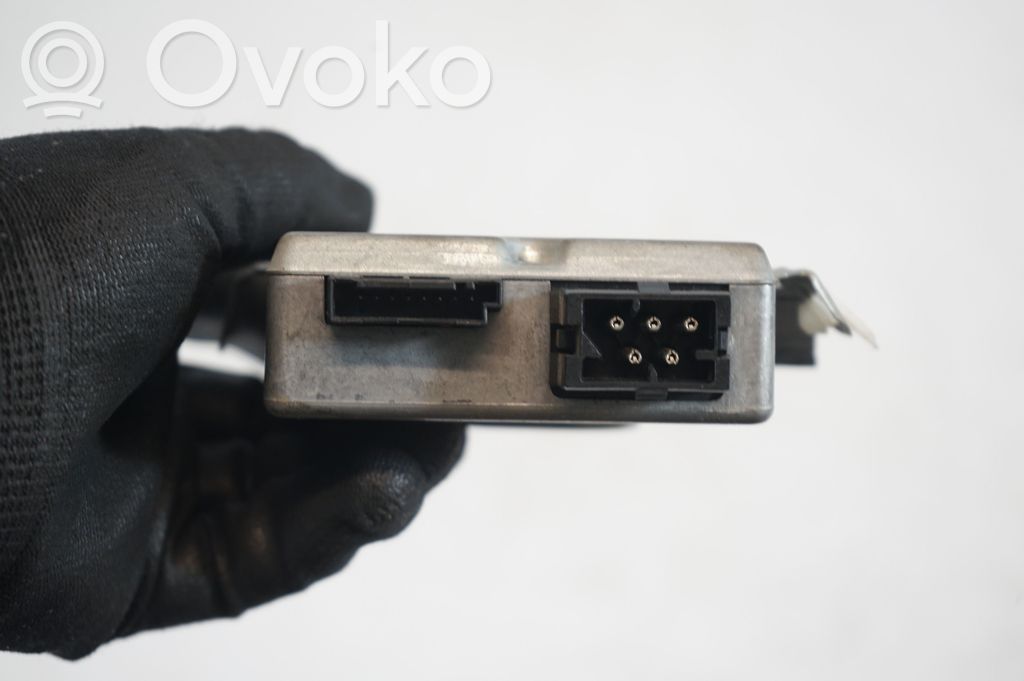 Airbag control unit/module (8)