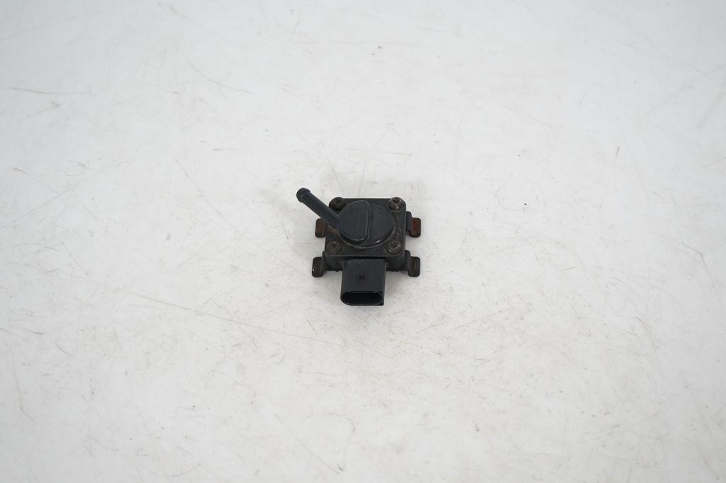 Exhaust gas pressure sensor (3)