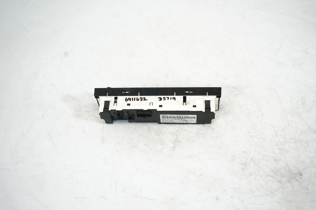 Climate control unit (5)