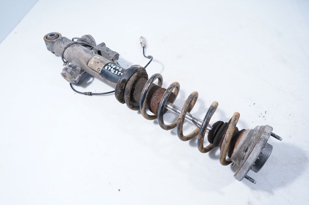 Rear shock absorber/damper (2)