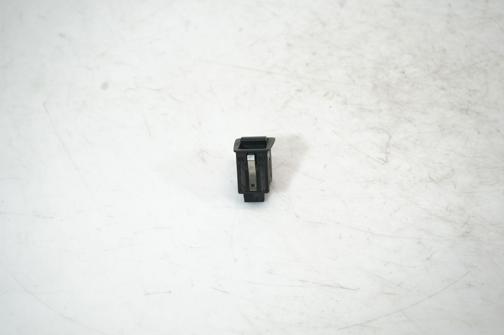 Electric window control switch (3)