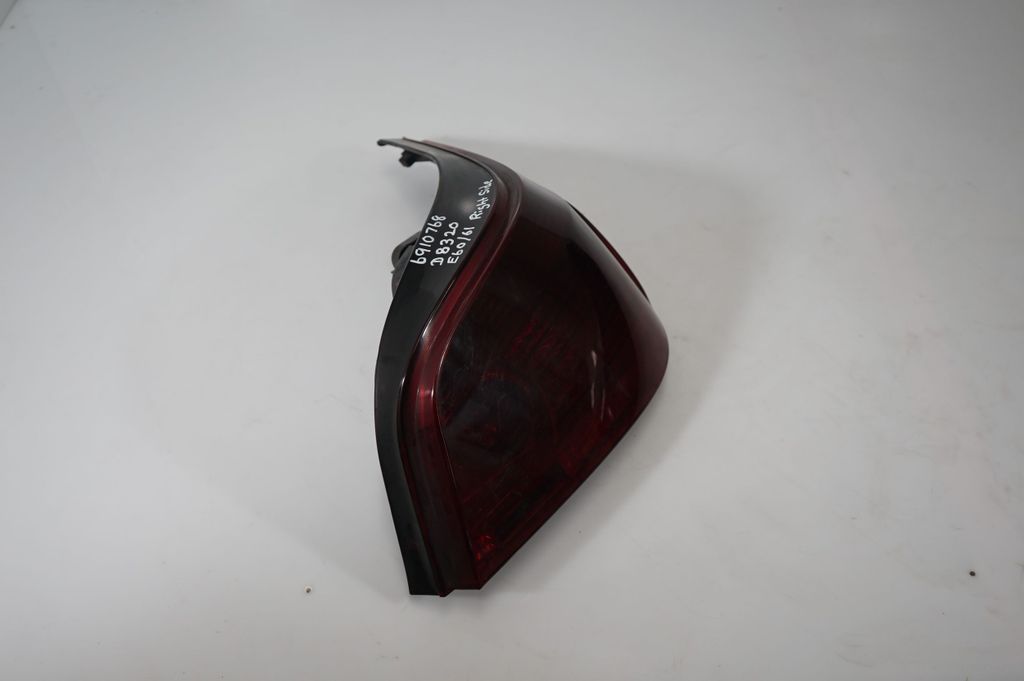 Rear/tail lights (4)