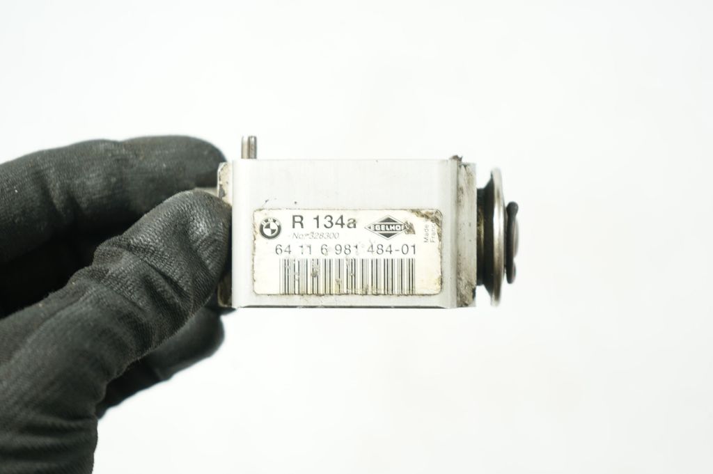 Air conditioning (A/C) expansion valve (9)