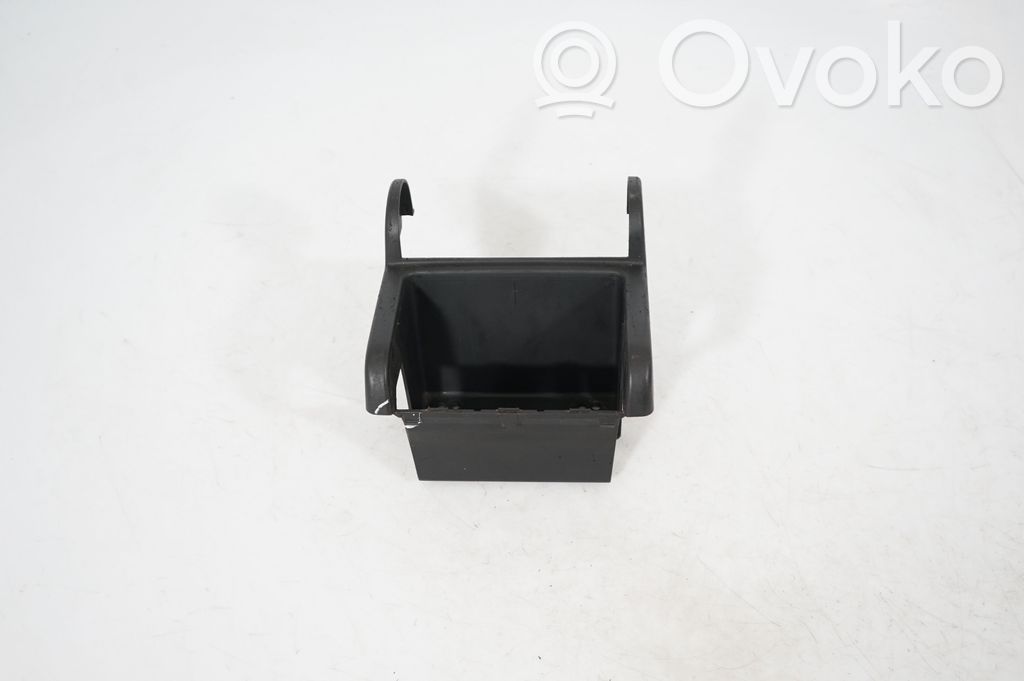 Other center console (tunnel) element