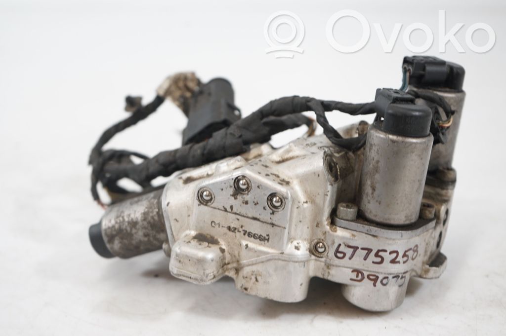 Air suspension compressor (7)