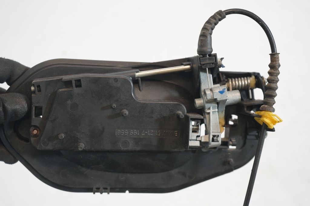 Front door exterior handle (6)