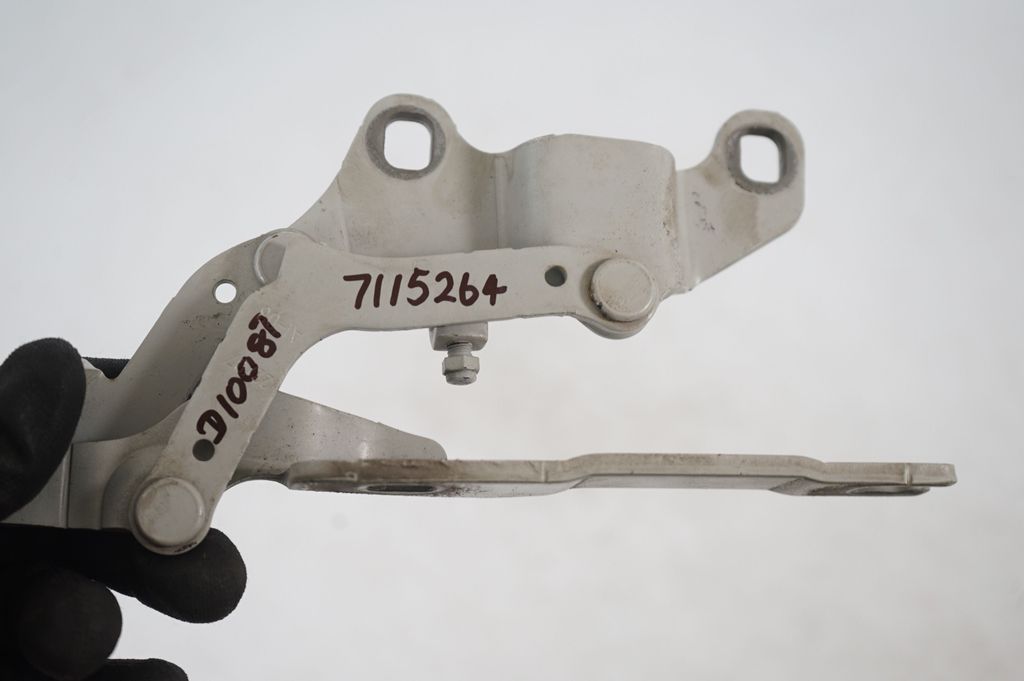 Engine bonnet/hood hinges (7)