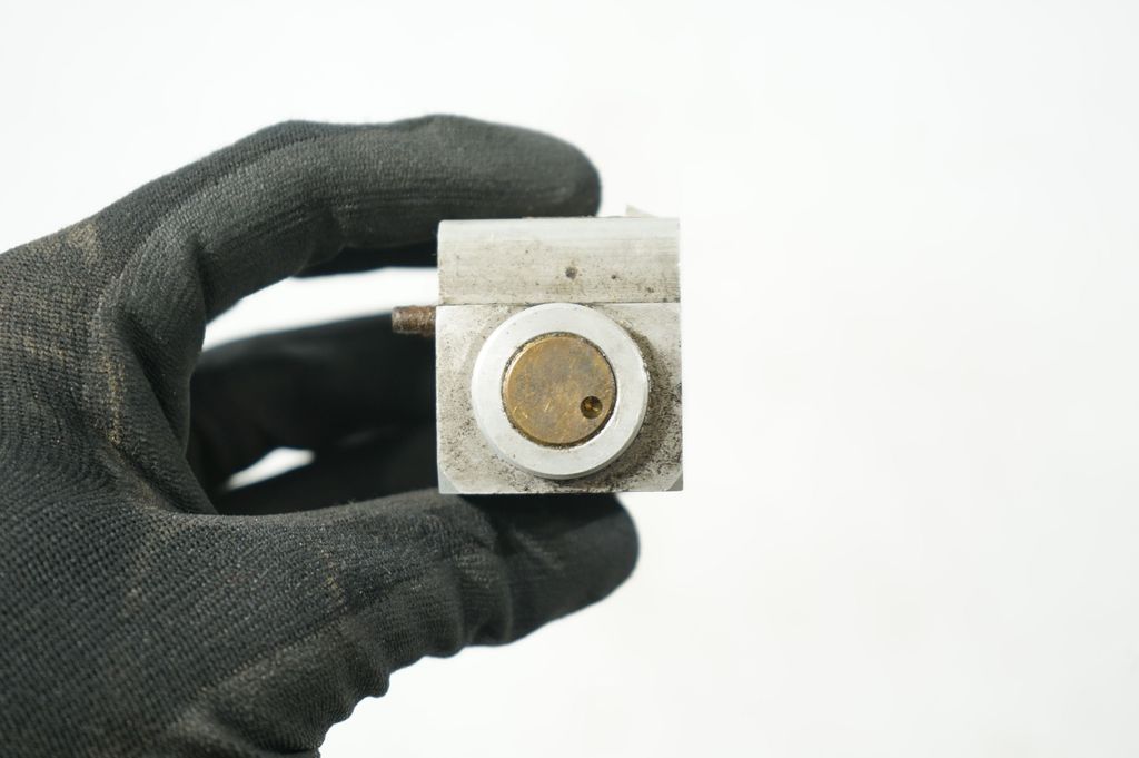 Air conditioning (A/C) expansion valve (7)
