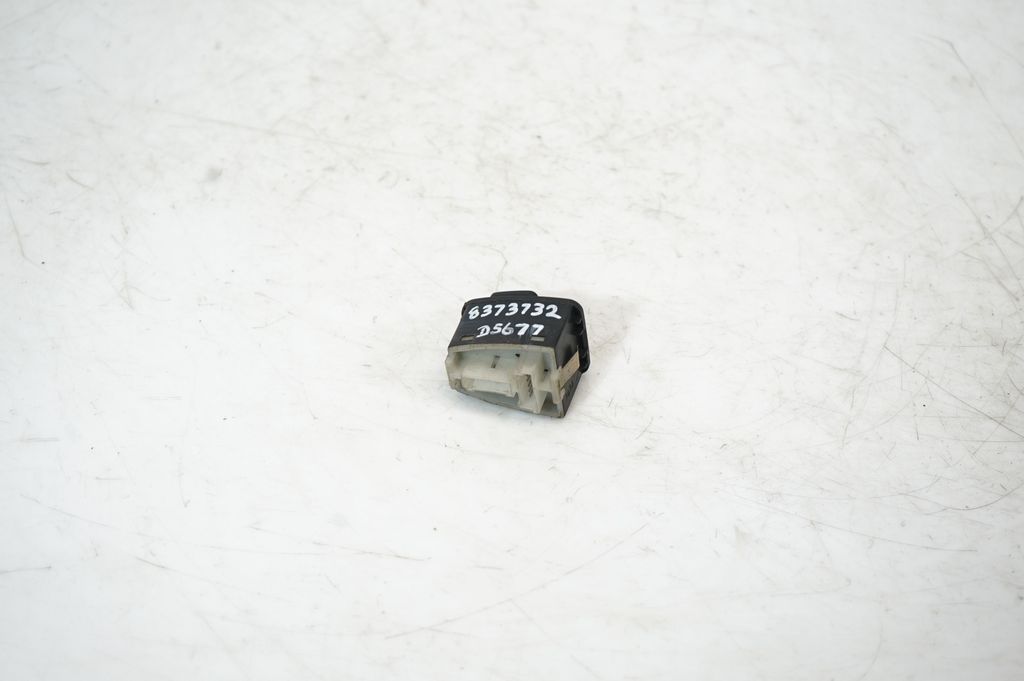 Wing mirror switch (3)