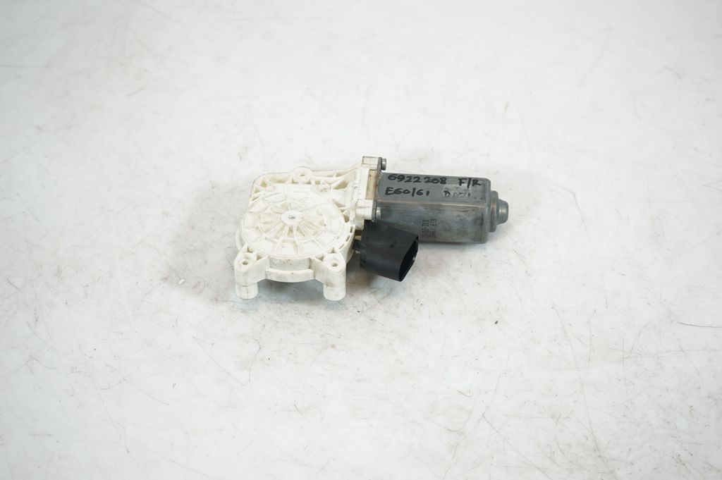 Front door window regulator with motor (5)