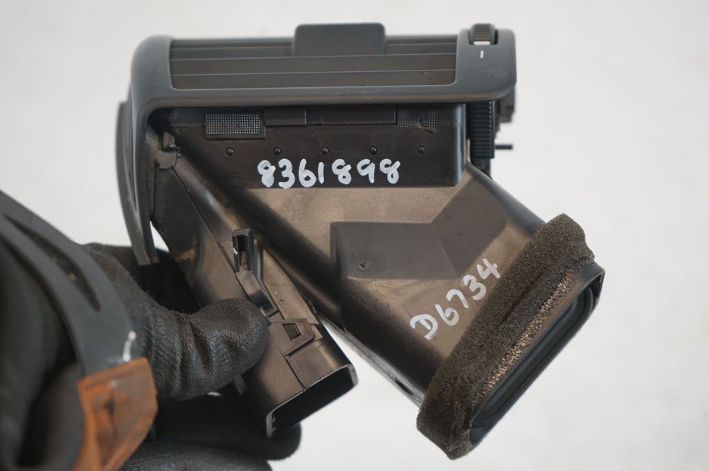 Dashboard side air vent grill/cover trim (9)