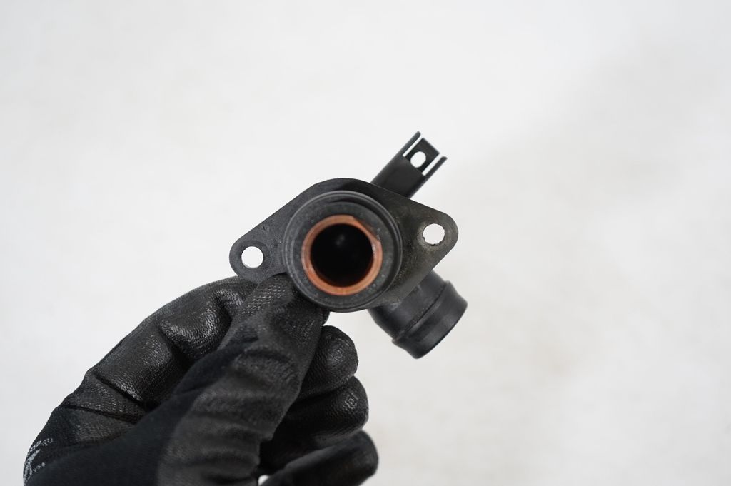 Breather hose/pipe (6)