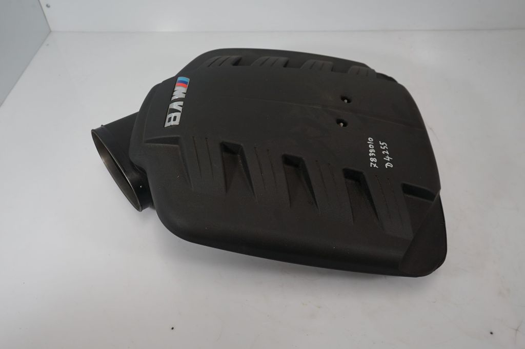 Engine cover (trim) (2)