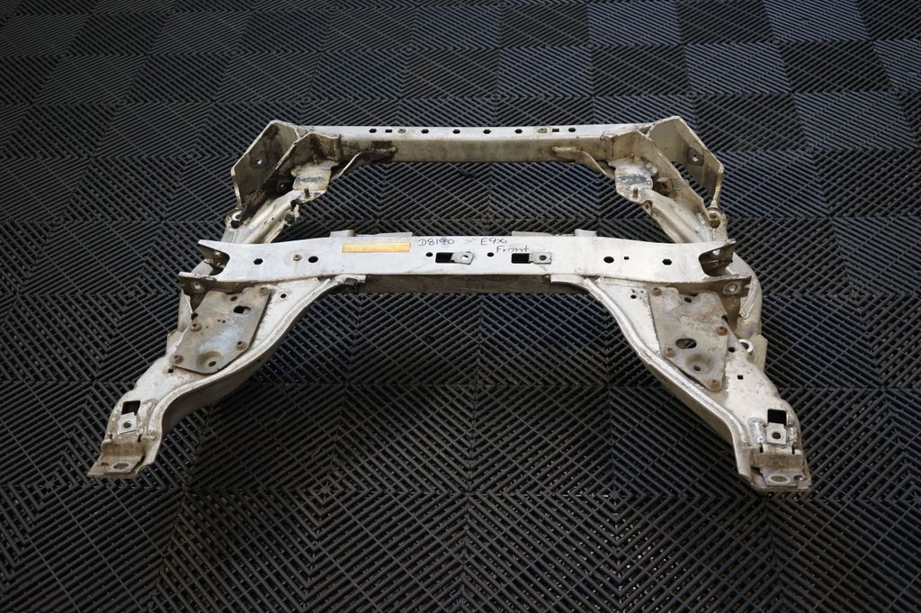 Front subframe (5)