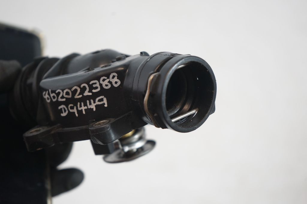 Thermostat/thermostat housing (7)