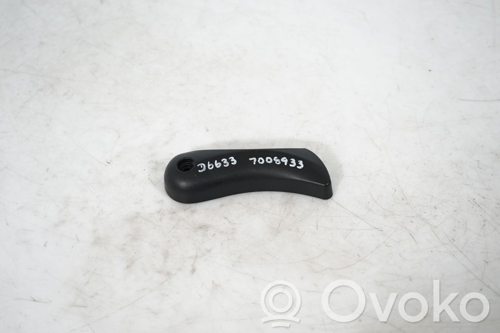 Engine bonnet (hood) release handle