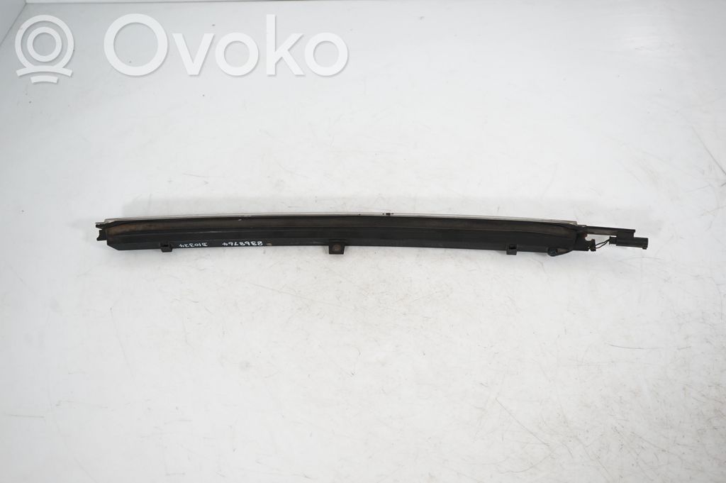 Third/center stoplight (3)