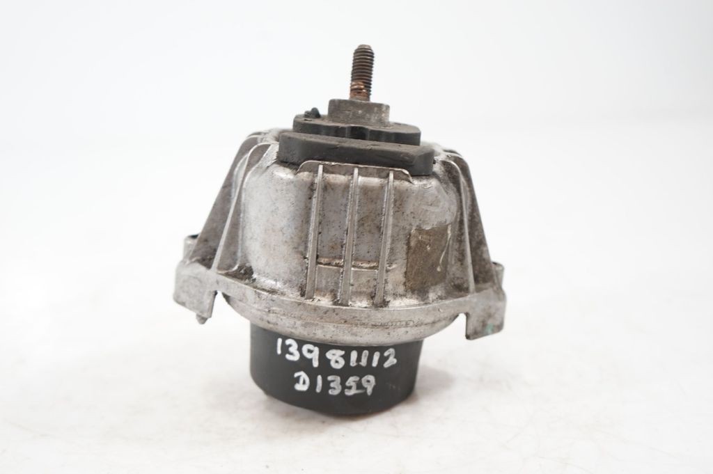 Engine mount bracket (5)