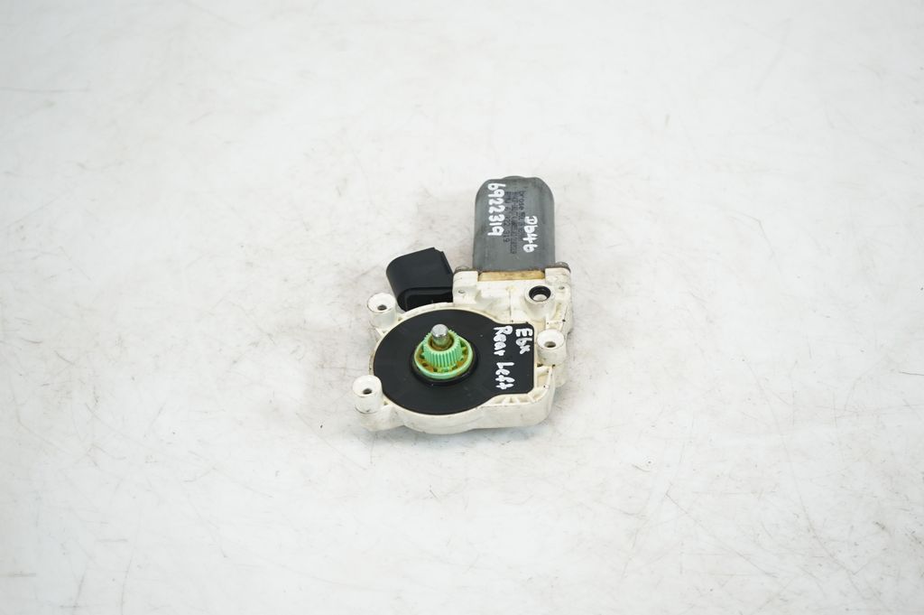 Rear door window regulator motor (2)
