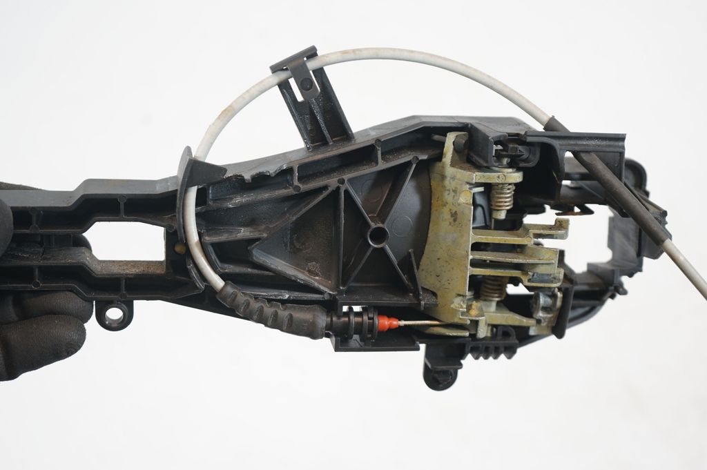 Front door exterior handle/bracket (6)