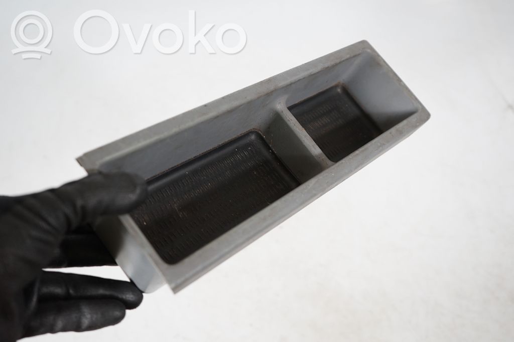 Glove box central console (7)