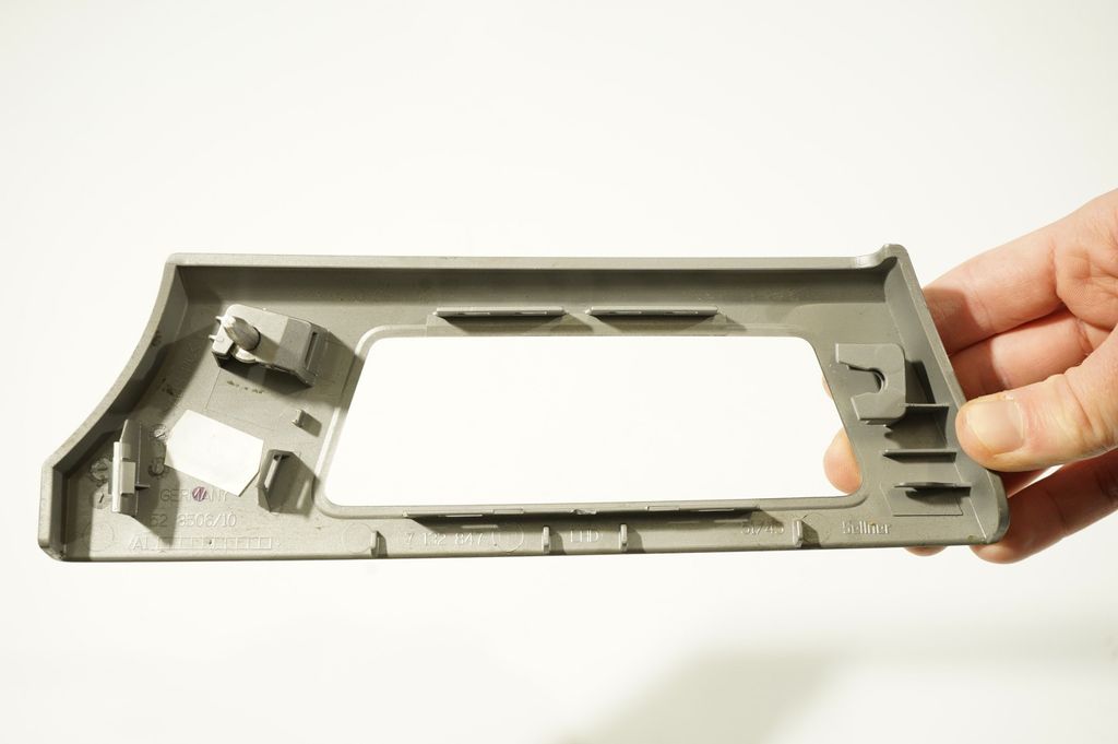 Dashboard glove box trim (7)