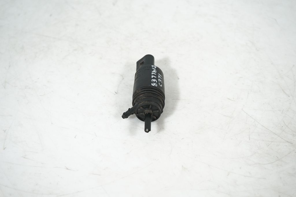 Windscreen/windshield washer pump (4)
