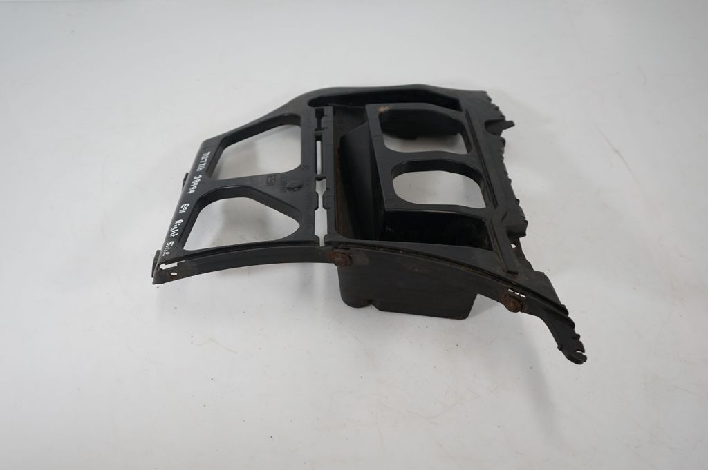 Rear bumper mounting bracket (2)