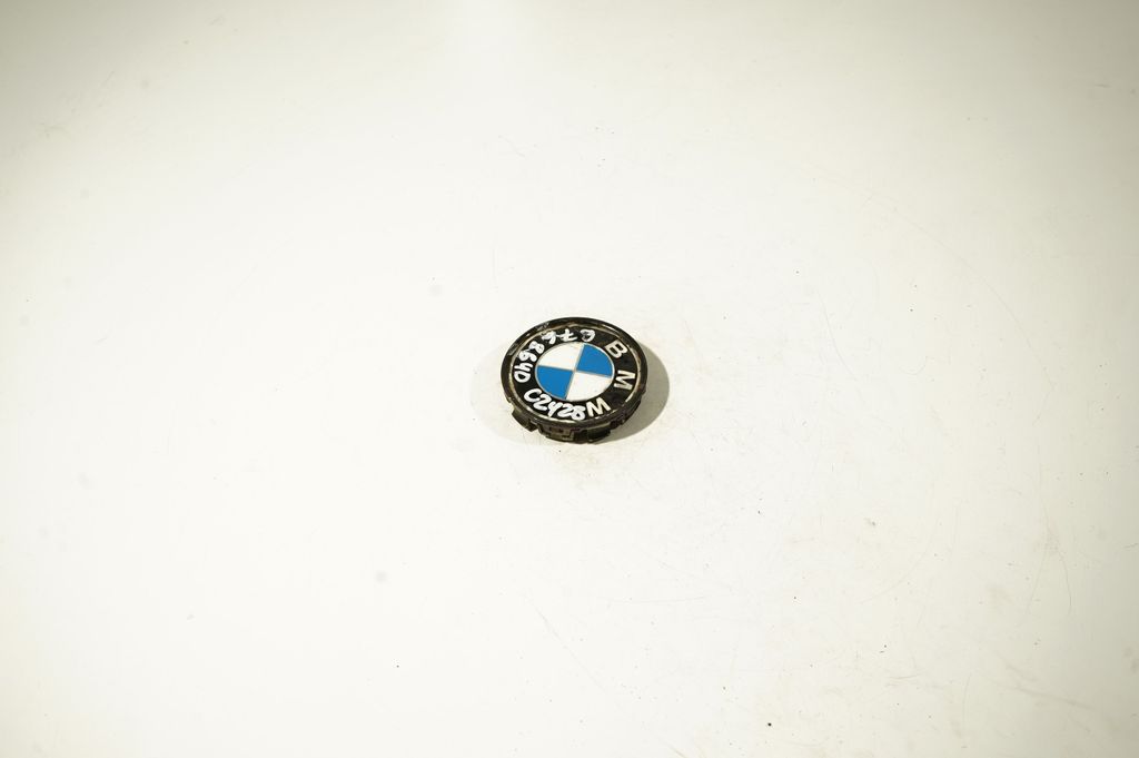 Original wheel cap (2)