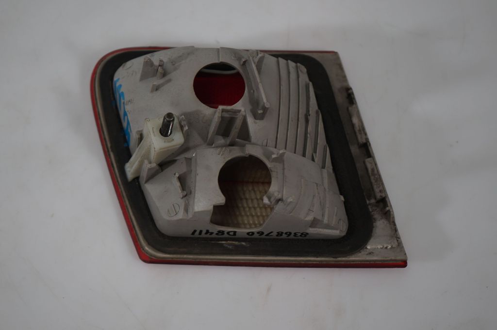 Tailgate rear/tail lights (7)