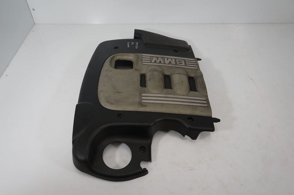 Engine cover (trim) (2)