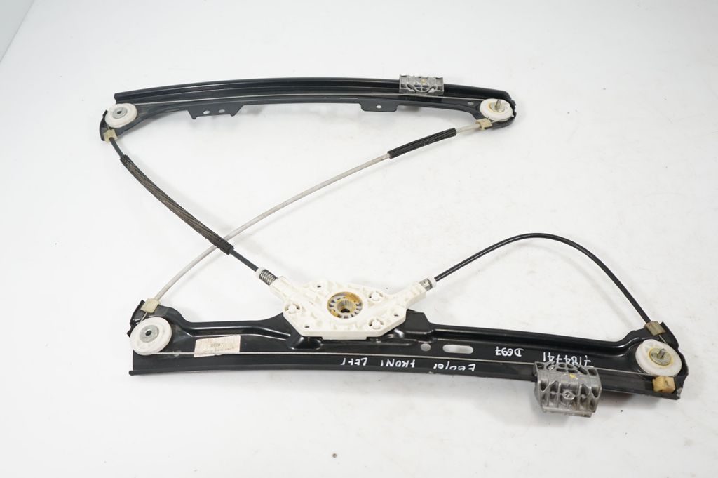 Front door window regulator with motor (3)