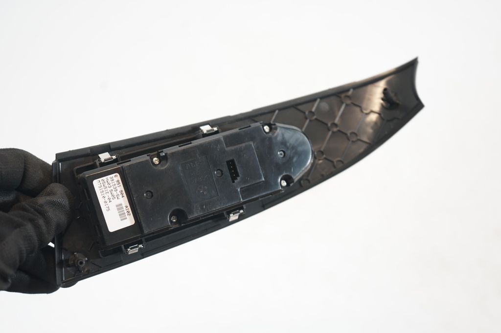 Electric window control switch (7)