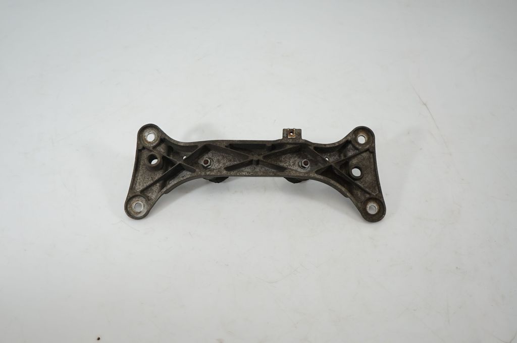 Gearbox mounting bracket (5)