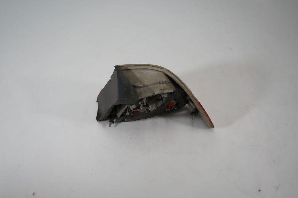 Rear/tail lights (3)