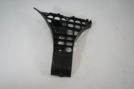 Rear bumper mounting bracket