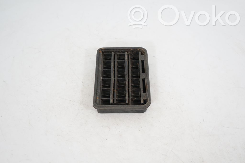 Quarter panel pressure vent (4)