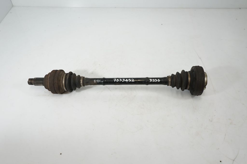 Rear driveshaft