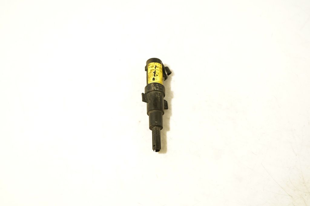 Headlight washer spray nozzle (5)